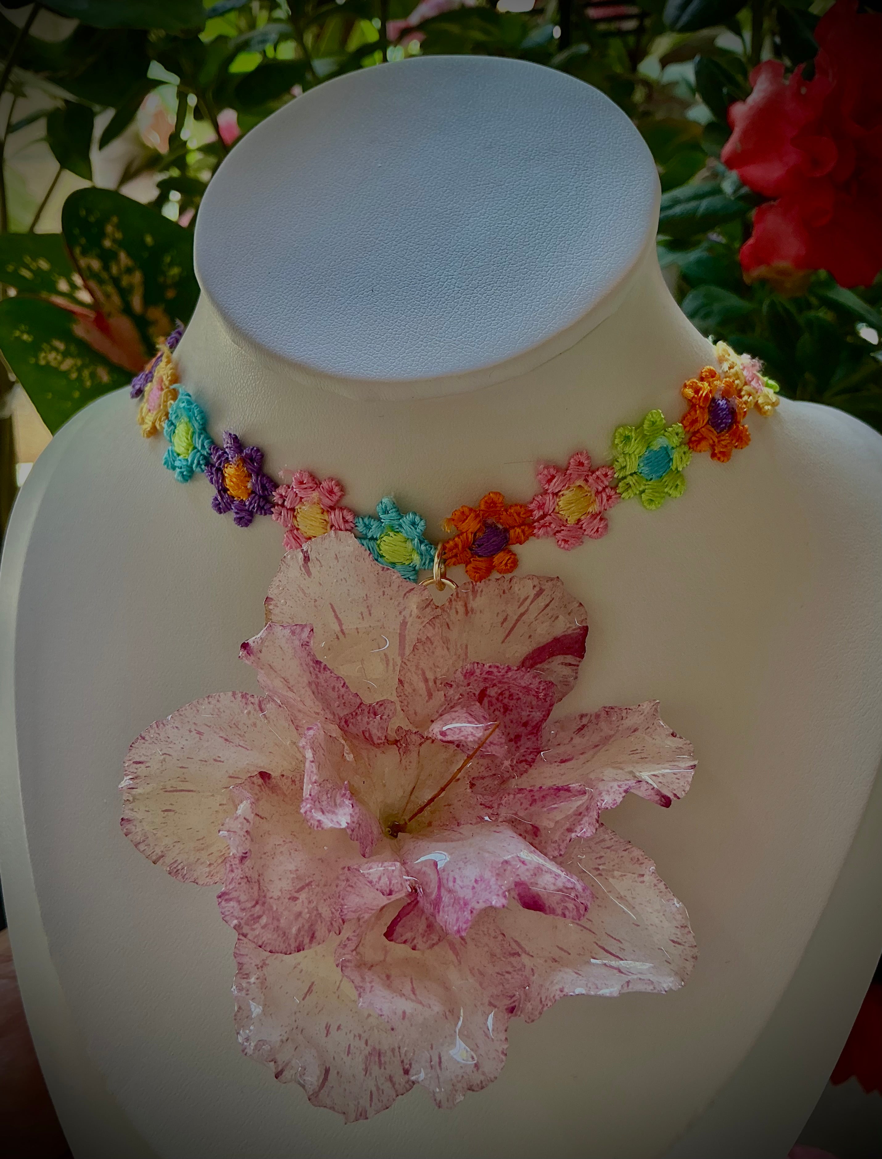 Gargantilla floral